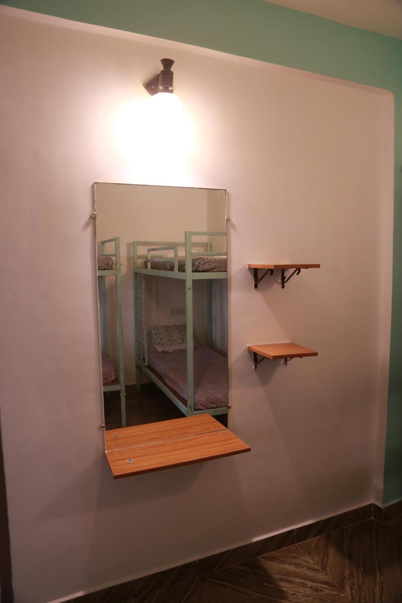 Kumbaya Beachside Hostel & Apartments At Arambol Beach Bagian luar foto
