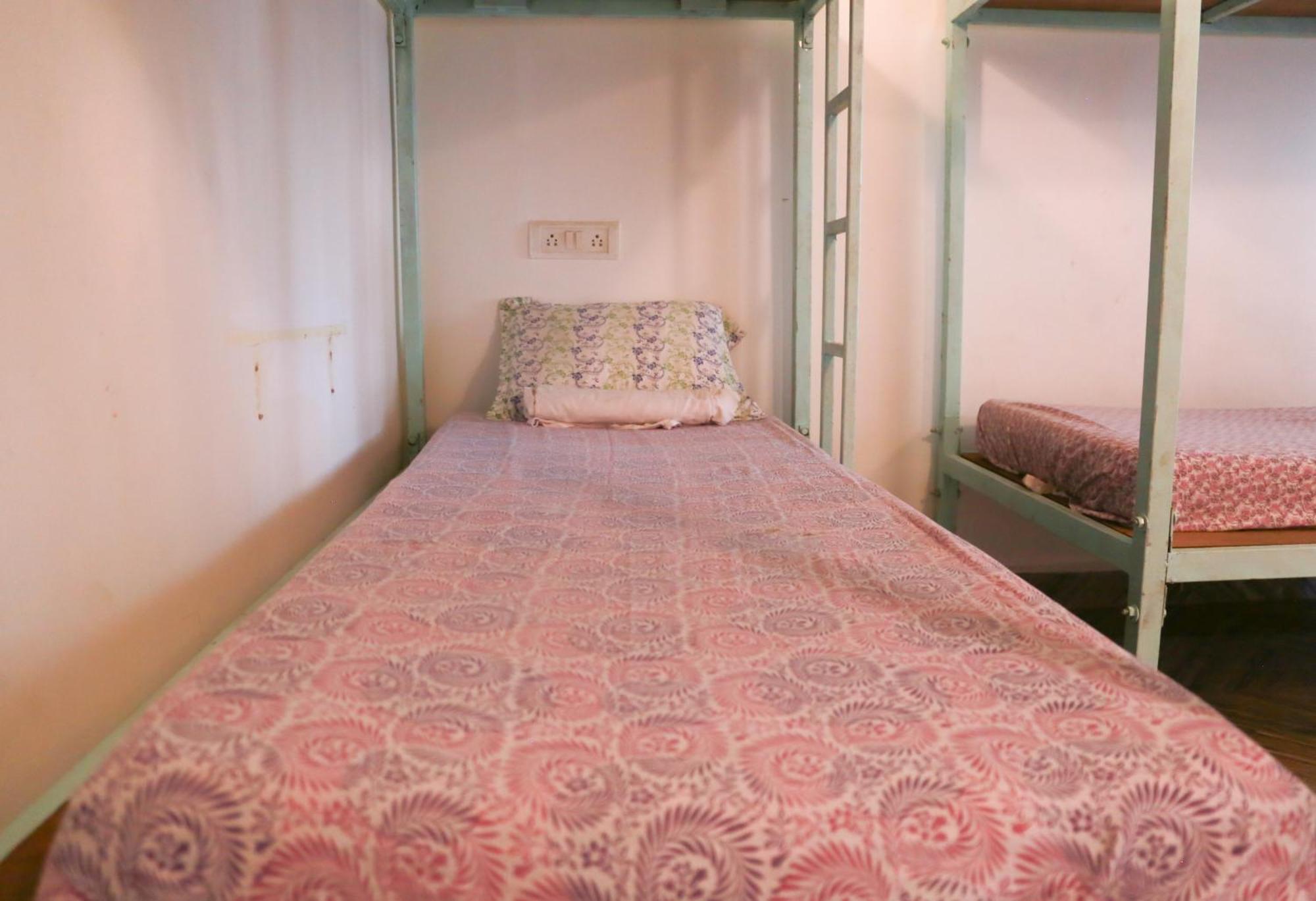 Kumbaya Beachside Hostel & Apartments At Arambol Beach Bagian luar foto